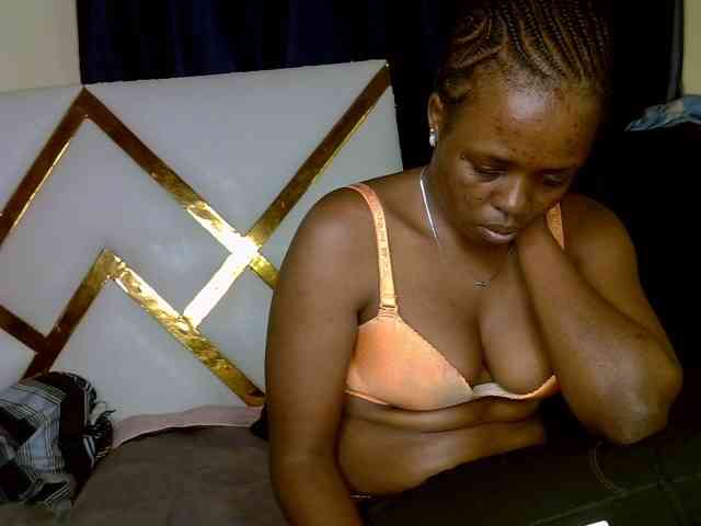 Caramel22 webcam