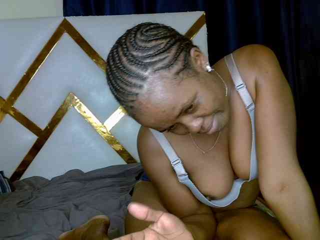 Caramel22 webcam