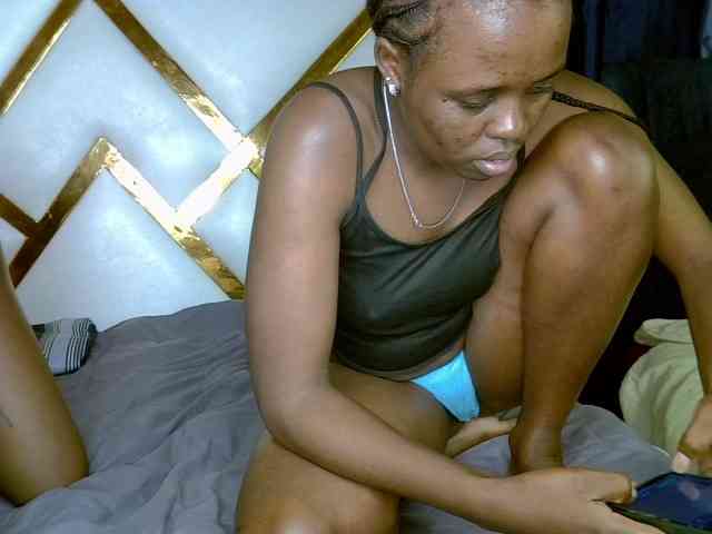 Caramel22 webcam