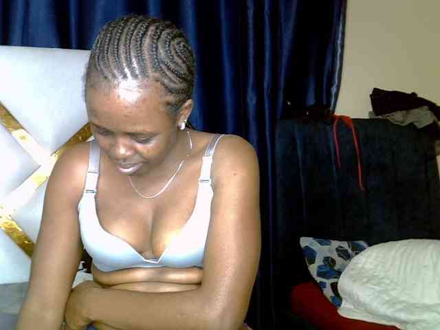 Caramel22 Live Webcam on BongaCams