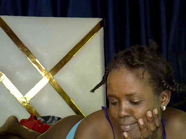 Caramel22 webcam