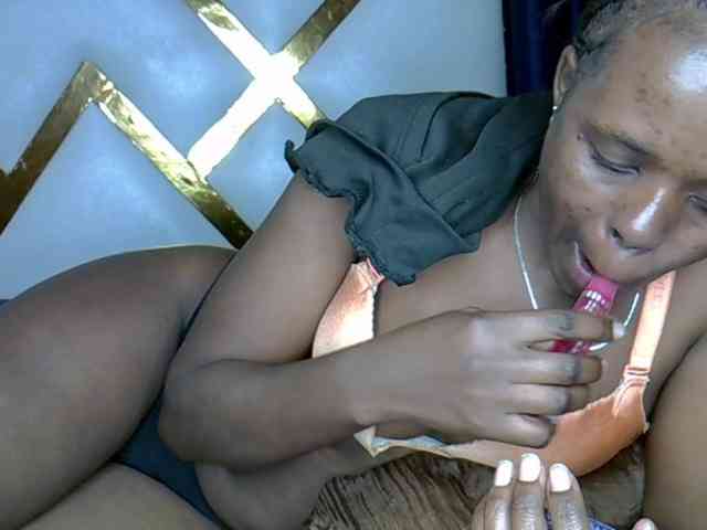Caramel22 webcam