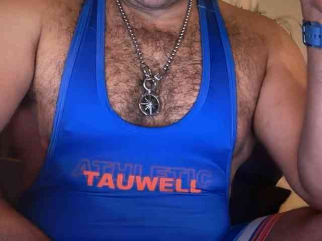 CloudyMuscleBeefy CloudyMuscleBeefy