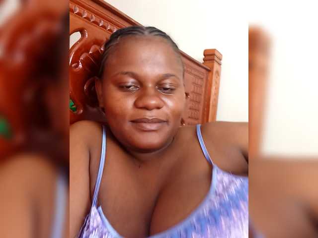 Slaytee webcam bongacams model stream image