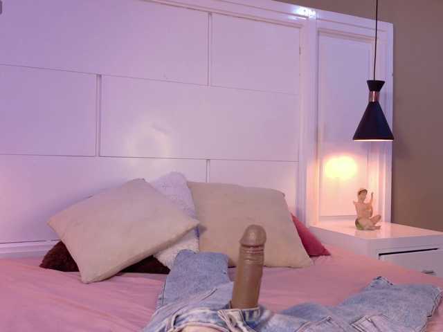 Alyssa-Ray's BongaCams show and profile