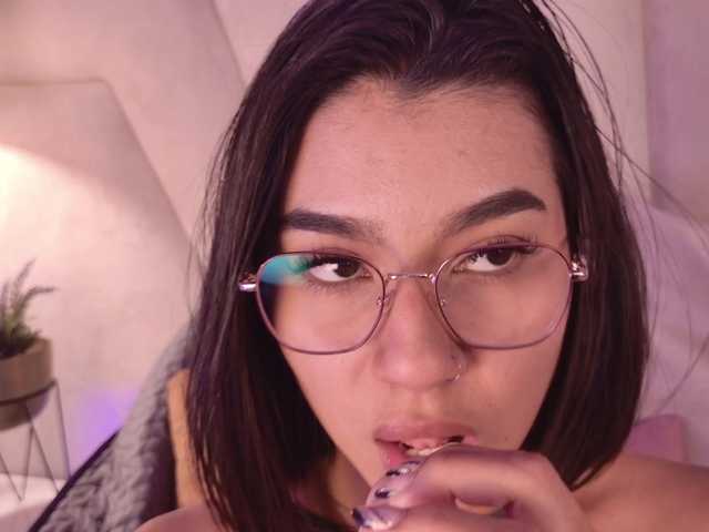 Alyssa-Ray's BongaCams show and profile