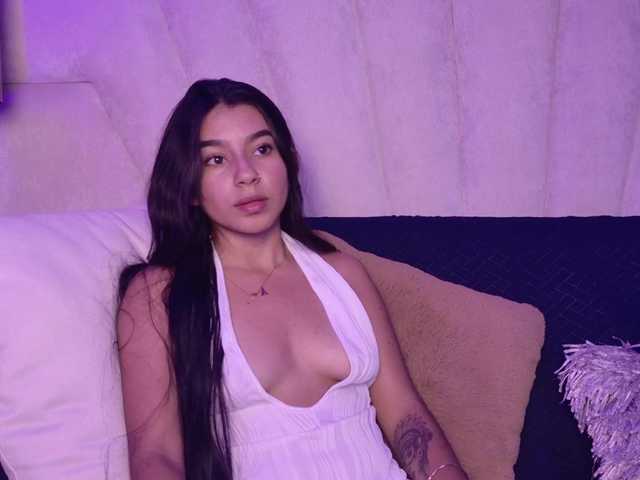  Alyssa-Ray chat room