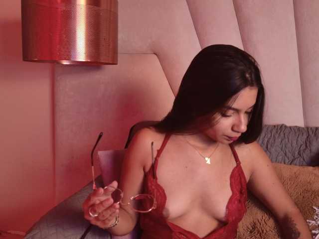  Alyssa-Ray chat room