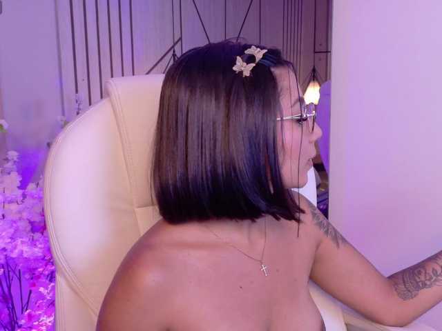 Alyssa-Ray's BongaCams show and profile