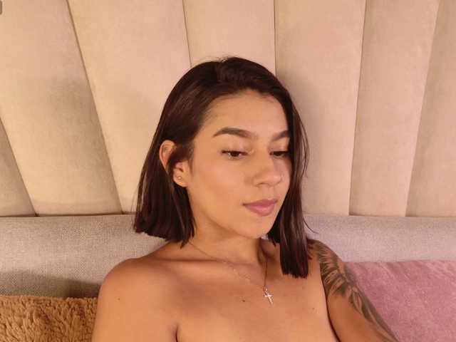 Alyssa-Ray's BongaCams show and profile