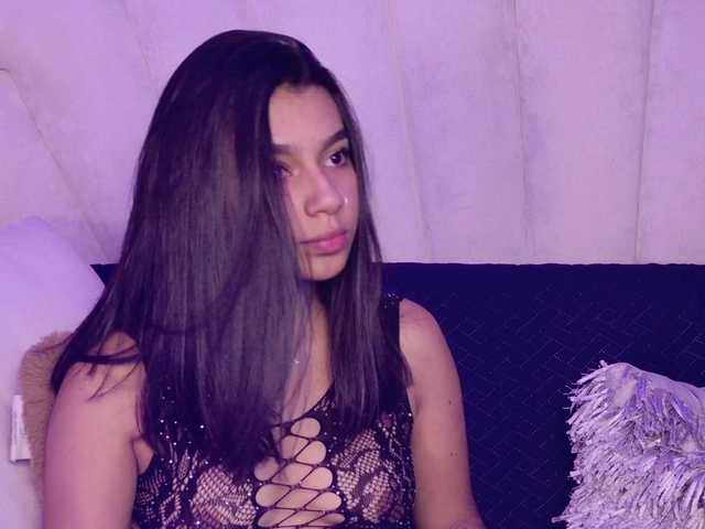  Alyssa-Ray chat room