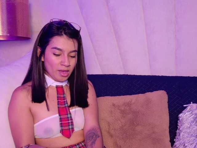  Alyssa-Ray chat room