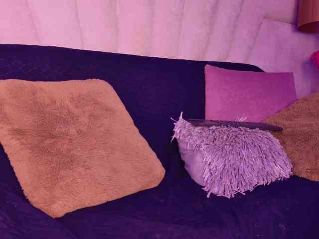 Alyssa-Ray Alyssa-Ray