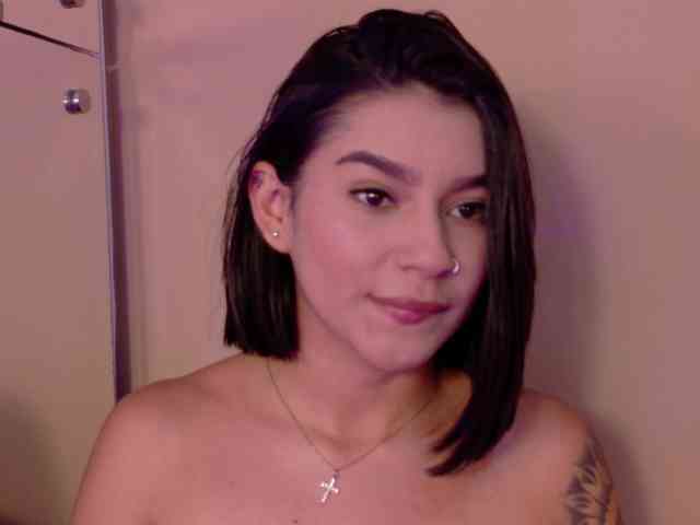 Alyssa-Ray webcam