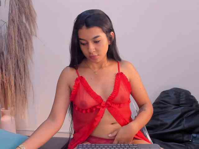 Alyssa-Ray webcam