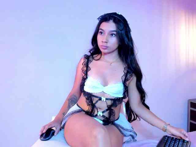 Alyssa-Ray webcam