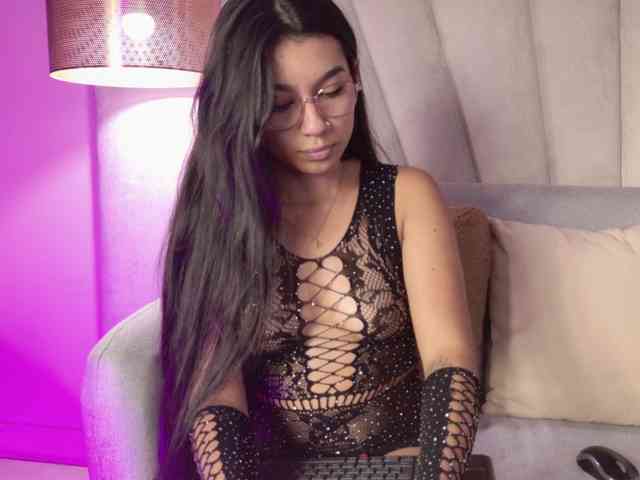 Alyssa-Ray webcam