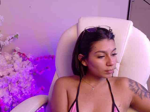 Alyssa-Ray Alyssa-Ray