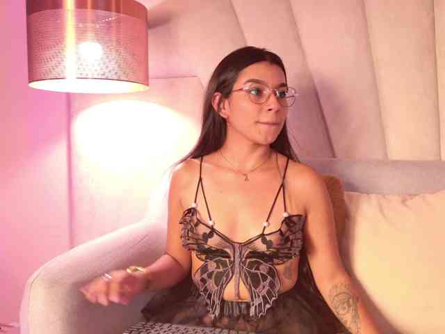 Alyssa-Ray webcam