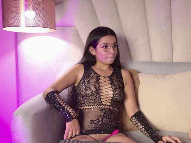 Alyssa-Ray webcam