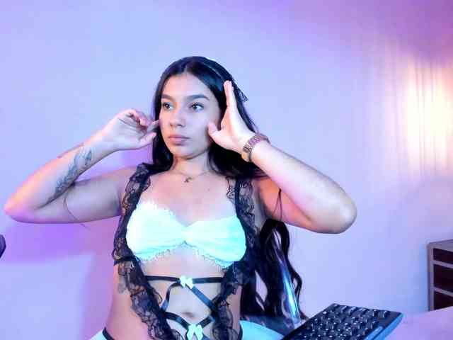 Alyssa-Ray webcam