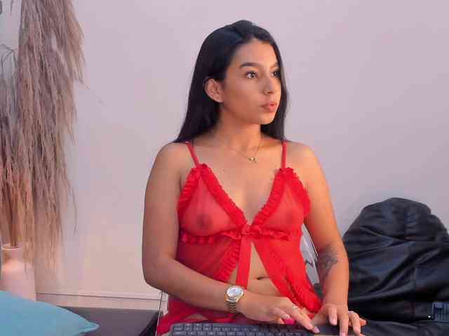 Alyssa-Ray webcam