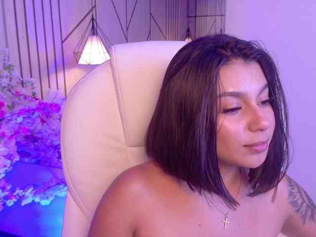 Alyssa-Ray webcam