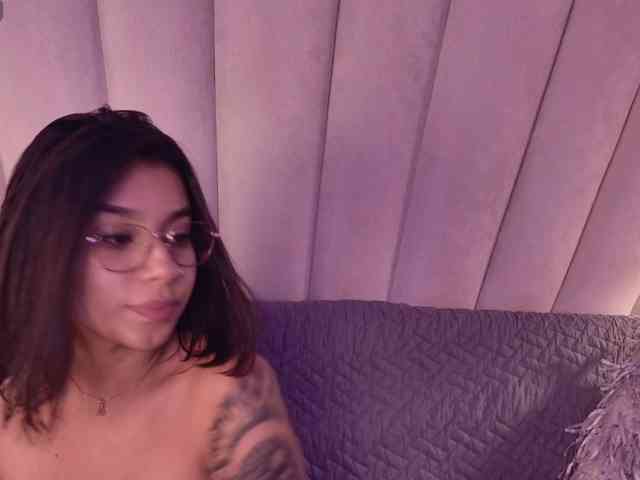 Alyssa-Ray webcam