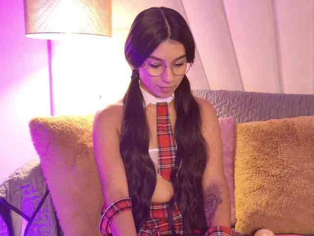 Alyssa-Ray Alyssa-Ray