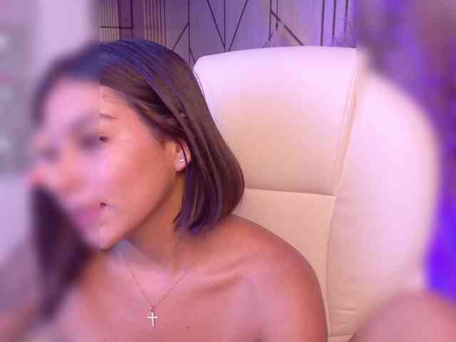 Alyssa-Ray webcam