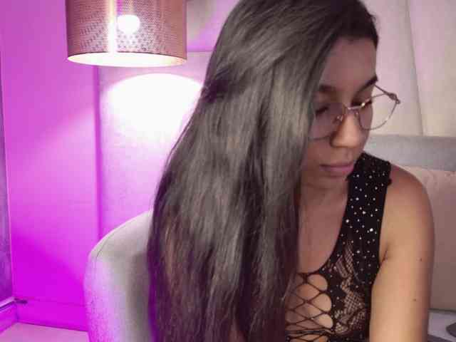 Alyssa-Ray webcam