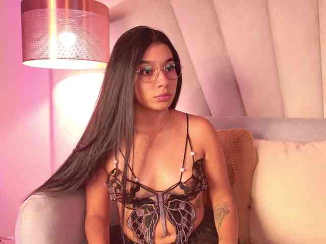 Alyssa-Ray webcam