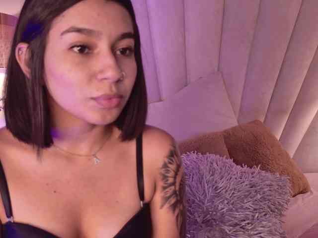 Alyssa-Ray webcam
