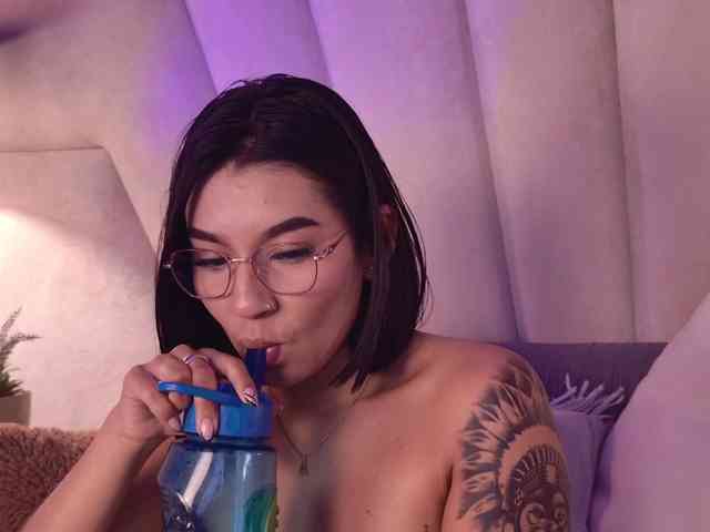 Alyssa-Ray Alyssa-Ray