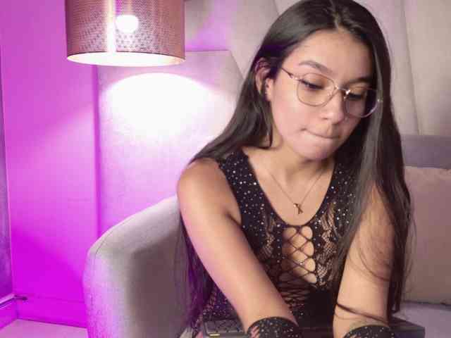 Alyssa-Ray webcam