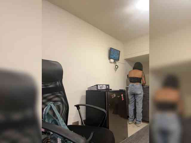 Alyssa-Ray Live Webcam on BongaCams