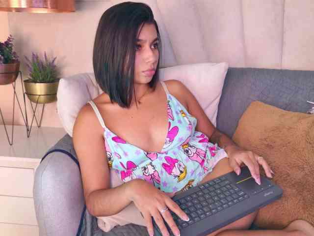 Alyssa-Ray Alyssa-Ray