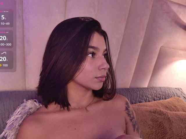 Alyssa-Ray webcam