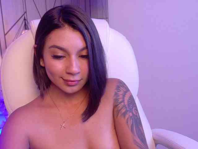 Alyssa-Ray webcam