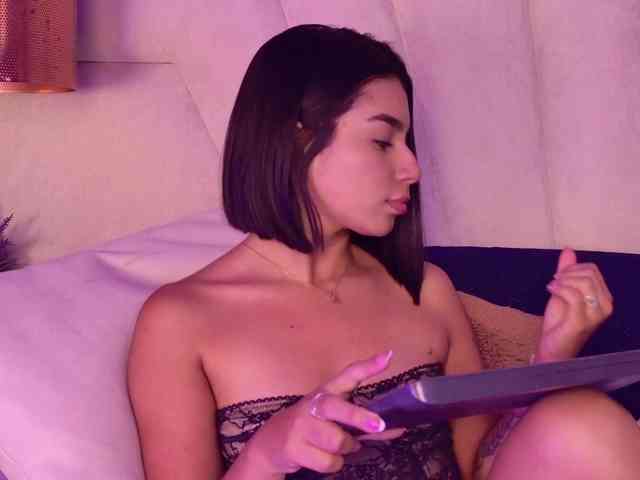 Alyssa-Ray Alyssa-Ray