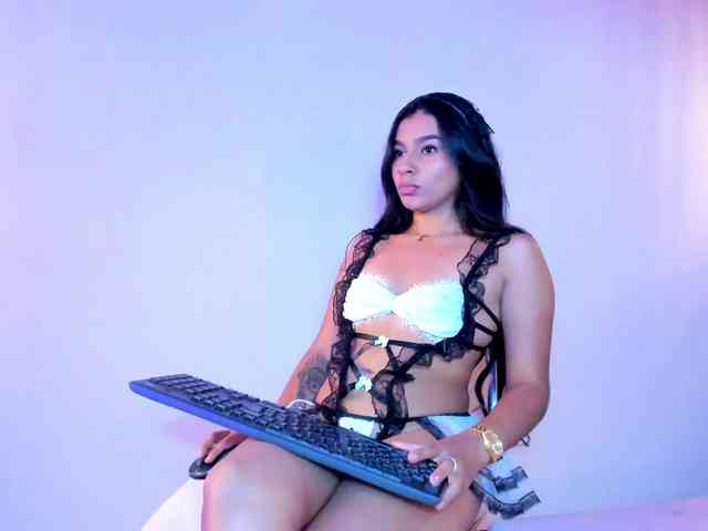 Alyssa-Ray webcam