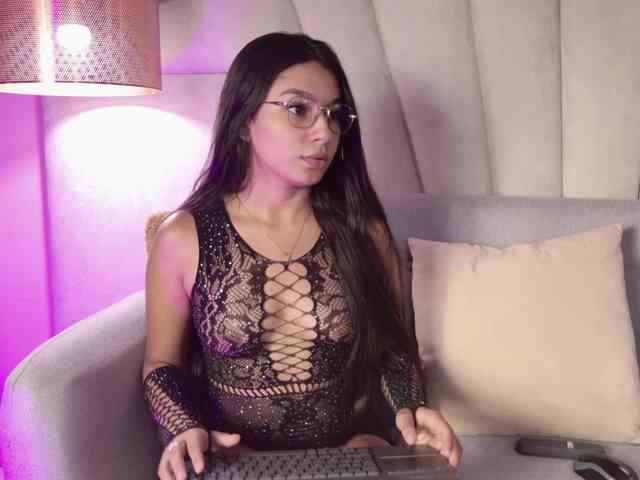 Alyssa-Ray webcam