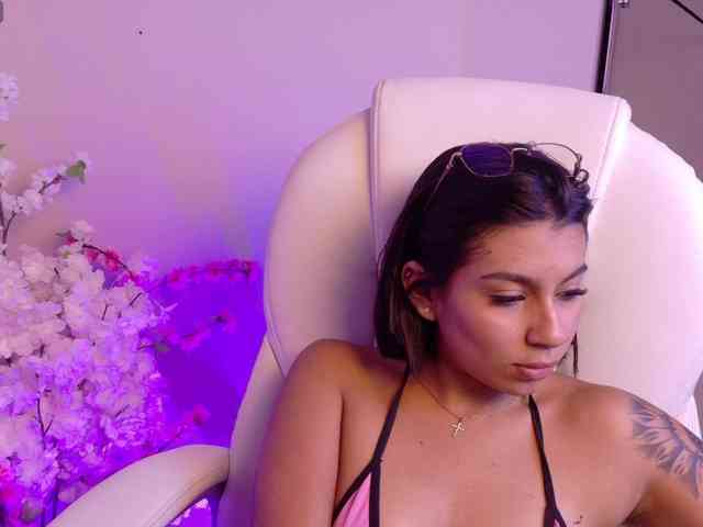 Alyssa-Ray Alyssa-Ray