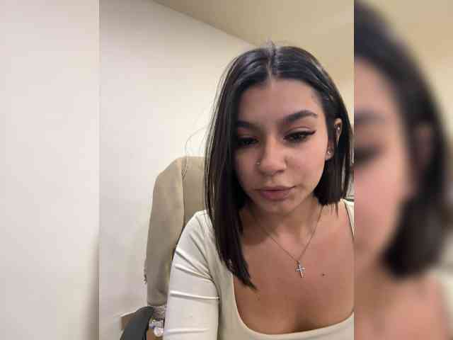 Alyssa-Ray Alyssa-Ray