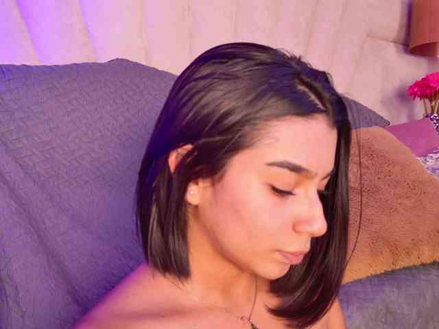 Alyssa-Ray Alyssa-Ray