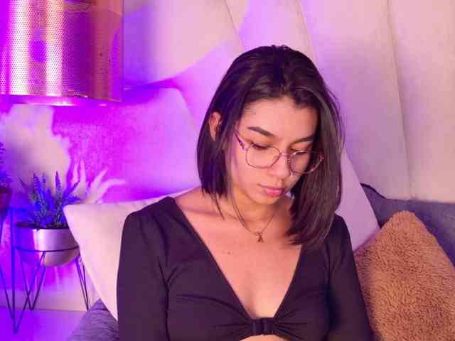 Alyssa-Ray Alyssa-Ray