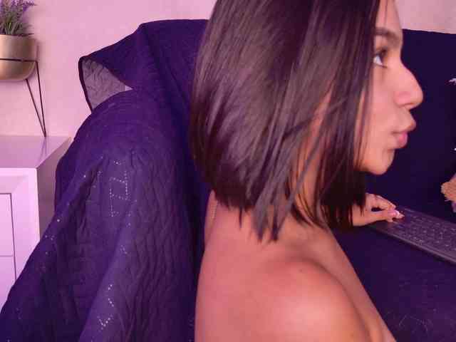 Alyssa-Ray Alyssa-Ray