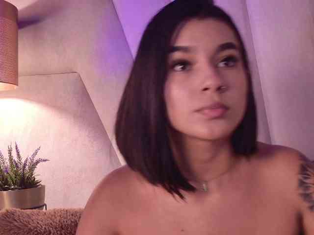 Alyssa-Ray webcam