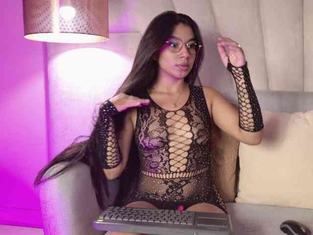 Alyssa-Ray webcam