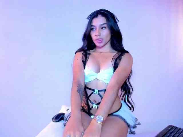 Alyssa-Ray webcam